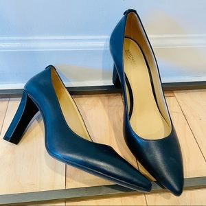 Michael Kors Navy Heels NWOT
